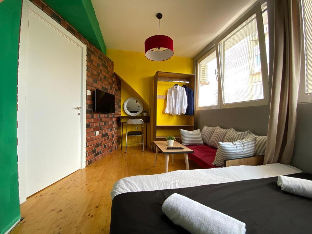 Mickitos Hostel & Apartments Skopje Eksteriør bilde