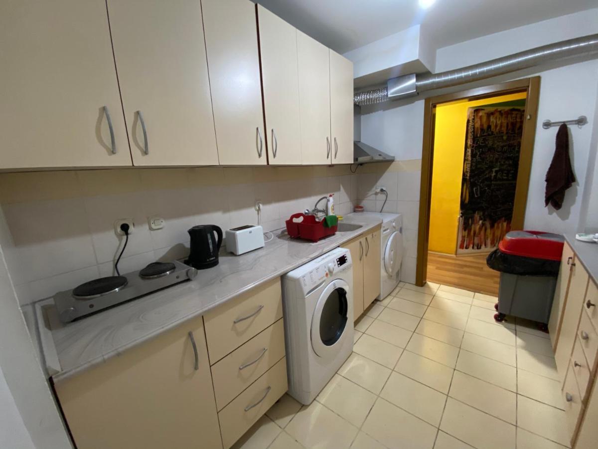 Mickitos Hostel & Apartments Skopje Eksteriør bilde