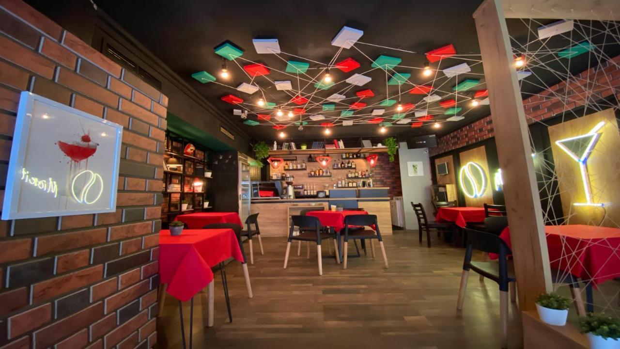 Mickitos Hostel & Apartments Skopje Eksteriør bilde